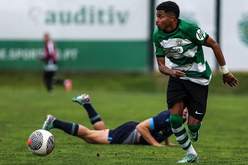 Ewandro Santos em campo pelo Sporting